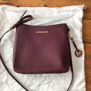 Michael kors crossbody